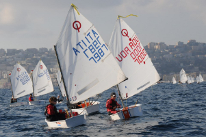 "Trofeo Marcello Campobasso":
flotta di Optimist a Napoli