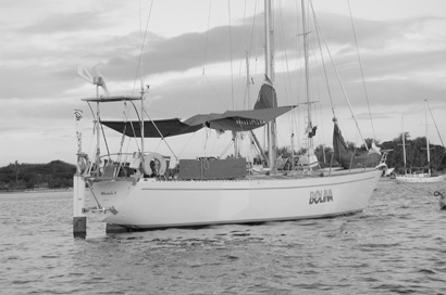 Nella baia di Malolo Lailai (Fiji) Miranda V è stata preparata al viaggio in Nuova Zelanda.