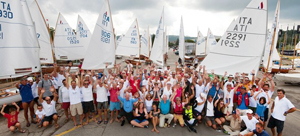 Nel golfo di Napoli  
scendono in gara i Dinghy '12
