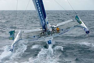 Alla Route du Rhum 
vittoria e record per Peyron