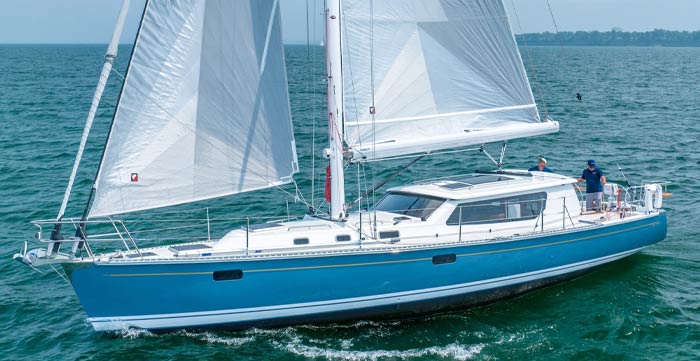 Tartan 445, motorsailer per l'altura