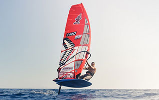 Windsurf: per Matteo Iachino 
è record in Mar Ligure