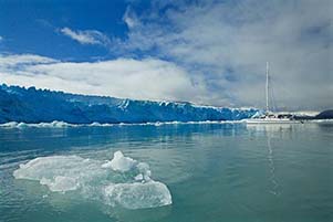 Un catamarano italiano
al Circolo Polare Antartico