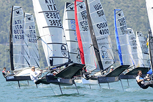 Arriva la Foiling Week
e sul Garda si vola