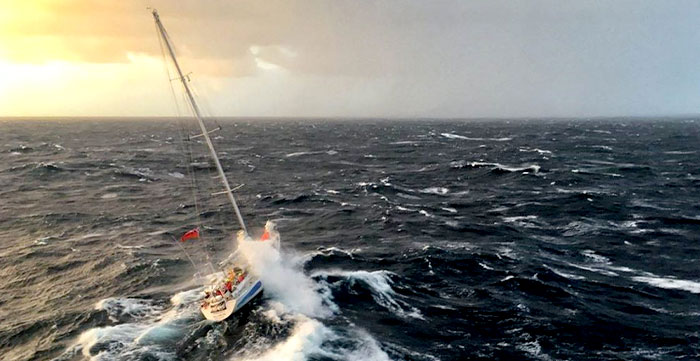 Una burrasca in solitario