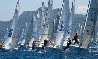 J24 in regata sul Lario
per il titolo italiano