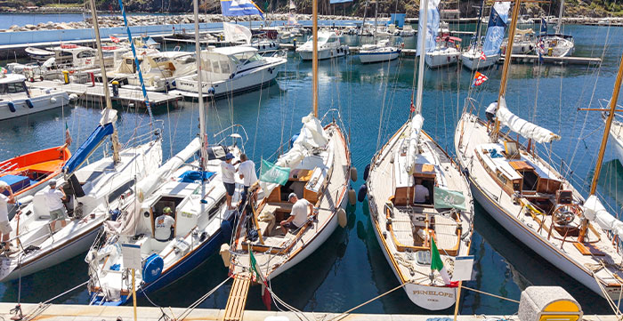 Il fascino delle vele d'Epoca a Capraia