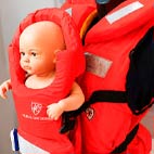 Kanguro: il giubbotto di salvataggio per madre e neonato