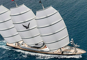 Perini Navi ora naviga
con The Italian Sea Group 