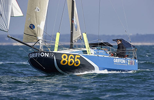 "Mini Transat": Lipinski
primo al traguardo in Martinica