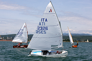 La classe Dinghy 12
disputa il titolo italiano