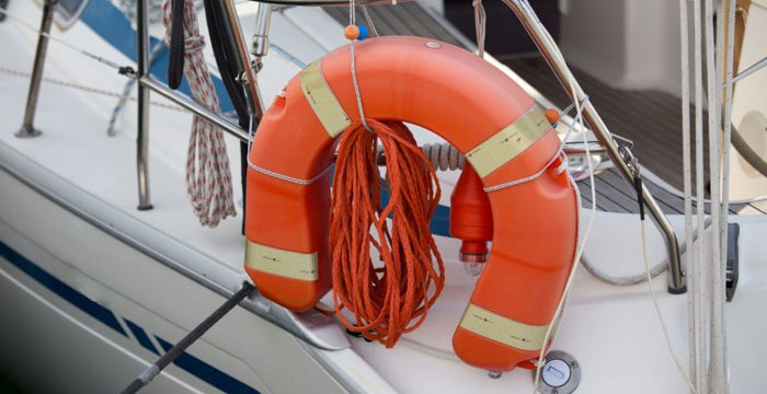 Anulare con sagola fissa o libera?