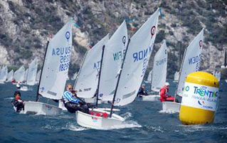 Meeting del Garda:
in gara 800 Optimist