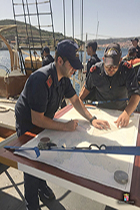 Navi scuola della Marina
fanno scalo a Cagliari