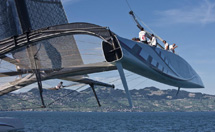 "Alinghi": 
pronto al varo
il nuovo catamarano
