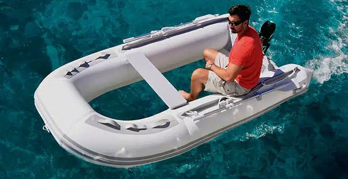 Formentera, il tender trasparente