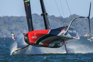 ACWS: New Zealand 
e Luna Rossa risalgono la china