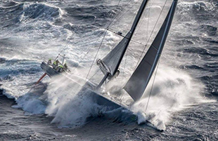 "Middle Sea Race":
Rambler primo nella burrasca