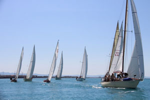 Vele d'epoca
in acqua a Livorno
