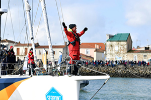 Con l'arrivo di Ari Huusela
termina il 9° Vendée Globe