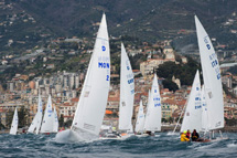 Dragoni in regata
nelle acque liguri