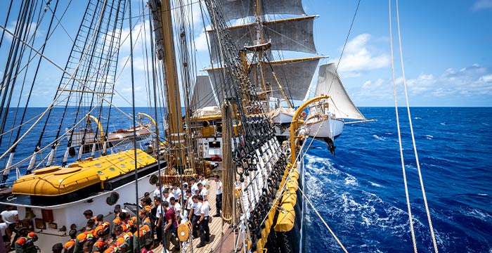 Sulle ali del Vespucci