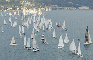 Torna la Centomiglia
e sul Garda è festa