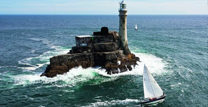 Fastnet, una regata un faro 