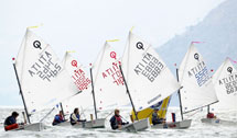 Giovani veliste
sugli Optimist